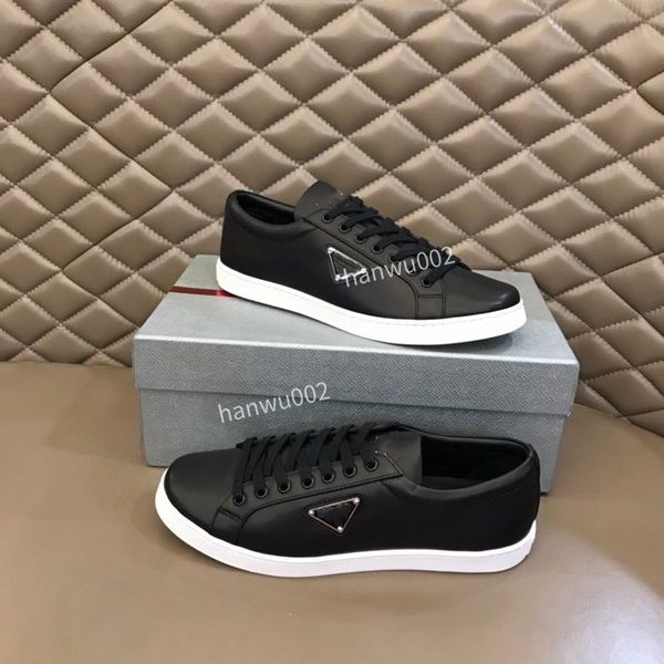 

2022 men shoes breathable boots moisture edition fashion sports leisure portable board running, Black