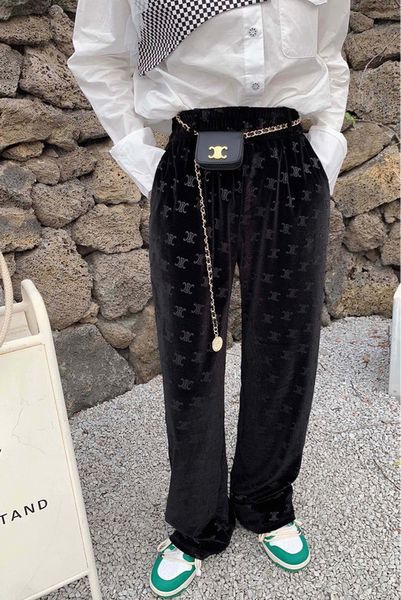 

women's shorts designer 22. the new velvet pants in early autumn are matched with the waist belt. belt elastic and whole body embossed., White;black