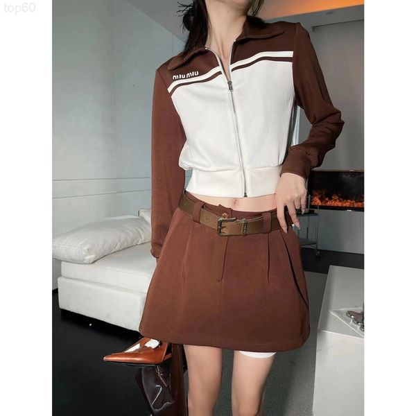 

women's shorts designer 22 early autumn new zipper pleated age reduction set embroidered letters with interlining inside small jacket s, White;black