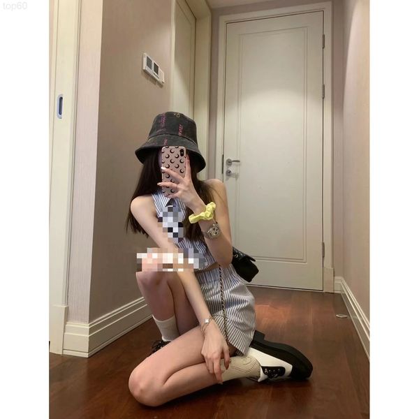 

women's tracksuits designer chao brand 22 spring / summer new stripe letter casual sleeveless shirt with high waist elastic short suit, Gray
