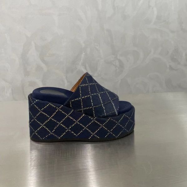 

slippers thick bottom beach slippers fashion summer men cartoon slippers outdoor platform alphabet lady sandals leather high heels designer, Black