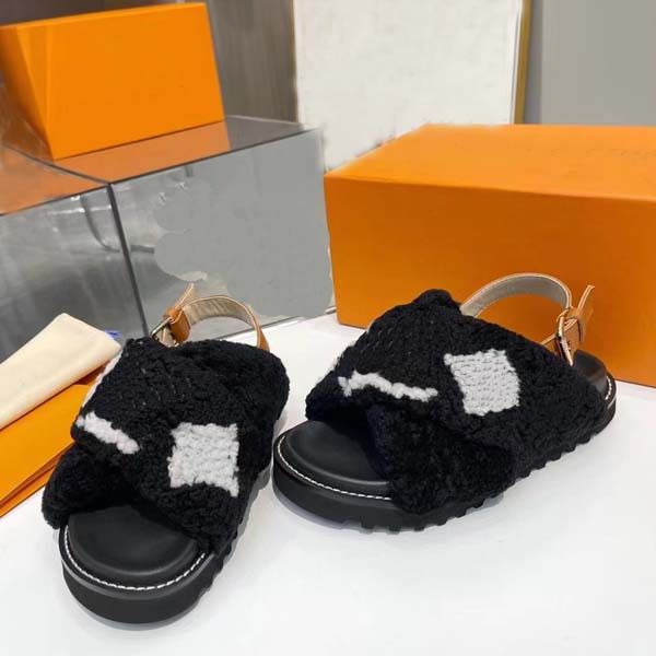 

new womens sandals woolen sheepskin winter slippers fur one piece lamb wool warm and comfortable wear resistant flat indoor casual shoes 35-, Black