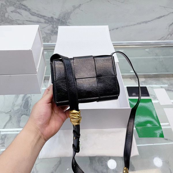 

woven handbag designer leather shoulder bag 2022 new checkered bag luxury messenger bag tofu wallet
