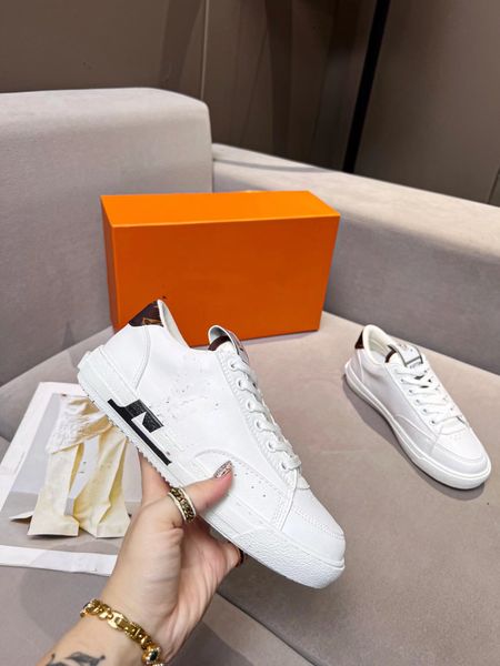 

2023 new fashion sneaker men causal shoes fashion woman leather lace up sneakers white 0502, Black
