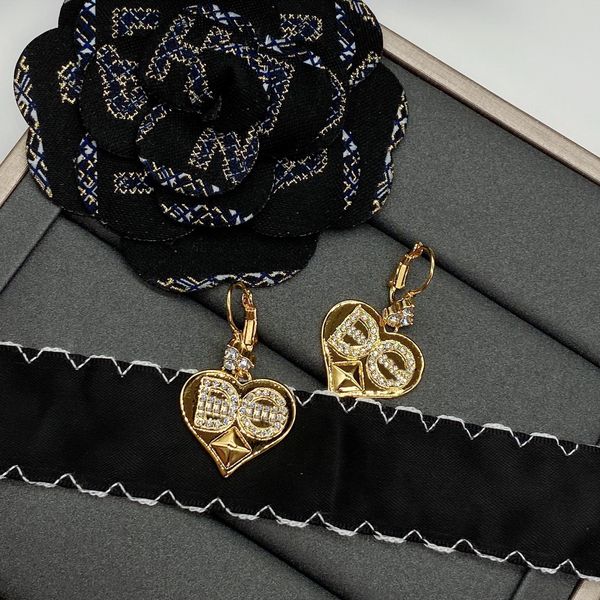 

ladies vogue ear cuff earrings studs gold peach heart diamond g d letters pendants 18k gold plated anti allergy women's full diamond ea, Silver