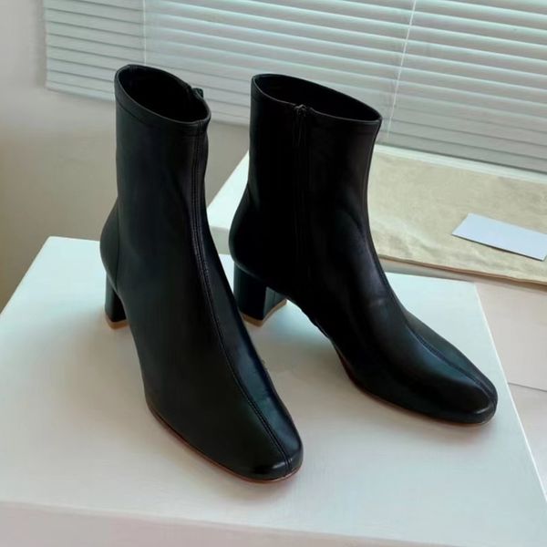 

new boots luxury designer high heels flat leather short boots thick bottom zipper round toe shoes rubber outsole black white shoe factory 35