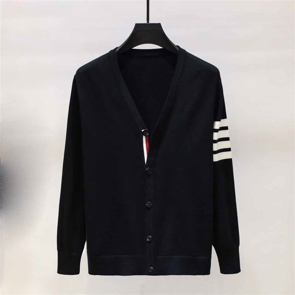 

bb designer sweater burbe mens hoodie tb letter embroidery long-sleeved round neck cashmere coat loose casual pullover jacket men women swea, Black
