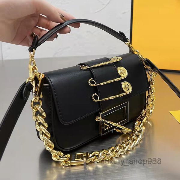 

totes baguette shoulder bags designer women brooch baguette bag fashion claic baguettes handbags woman big chain strap underarm handbag luxu