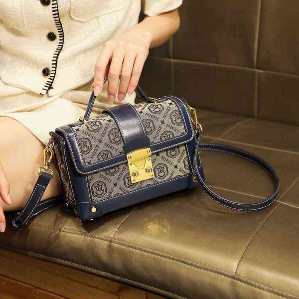 

fashion bag 70% off online sale wholesale new 2022 leather simple and versatile one shoulder messenger bag women's high sense small squ