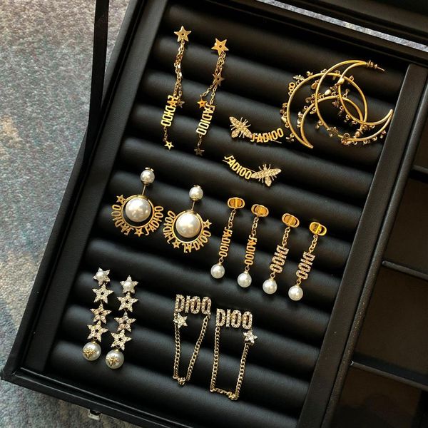 

luxury celebrity female stud earrings d letter brass 18k gold plated pearl earring celeb star high-quality women earrings 01228p, Golden;silver