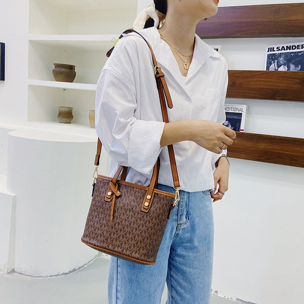 

luxury desiginer bags fashion pu handbag selling packs portable small bucket handbags leisure shoulder bag fanny wallets purse large capacit