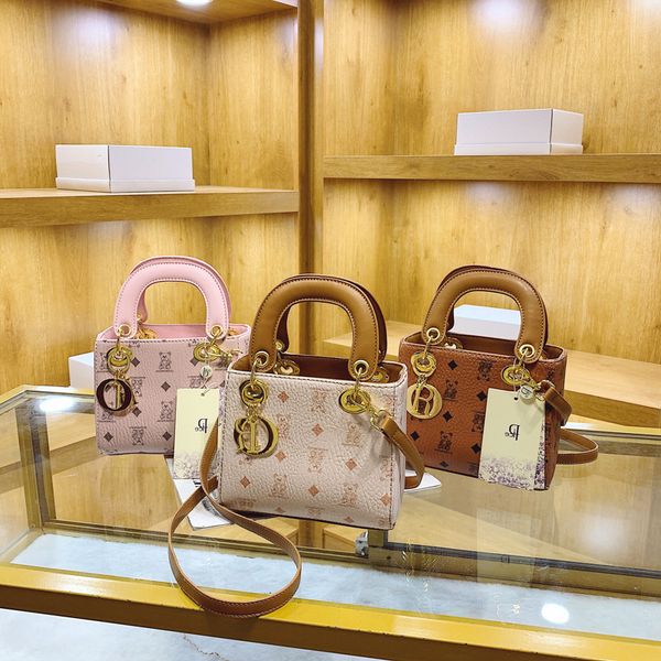 

designer bags small new women's 2022 msenger summer niche premium handbag printed princs diana