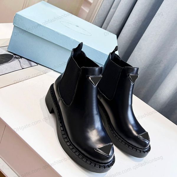 

2022/23 designer womens short ankle boots fall winter platform shoes chunky low heels woman knight rainboots western snow fashion boot slip-, Black