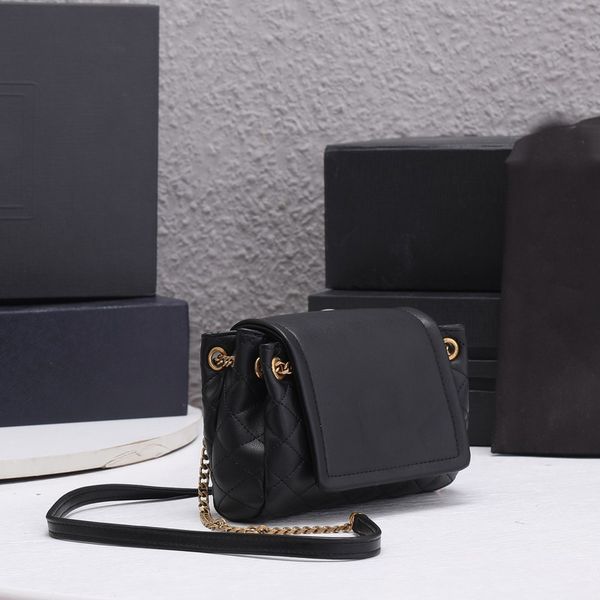 

22ss classic designer brand evening bag small square bag woman banquet party sheepskin diamond 18cm chain lady clutch 2034 quality bags