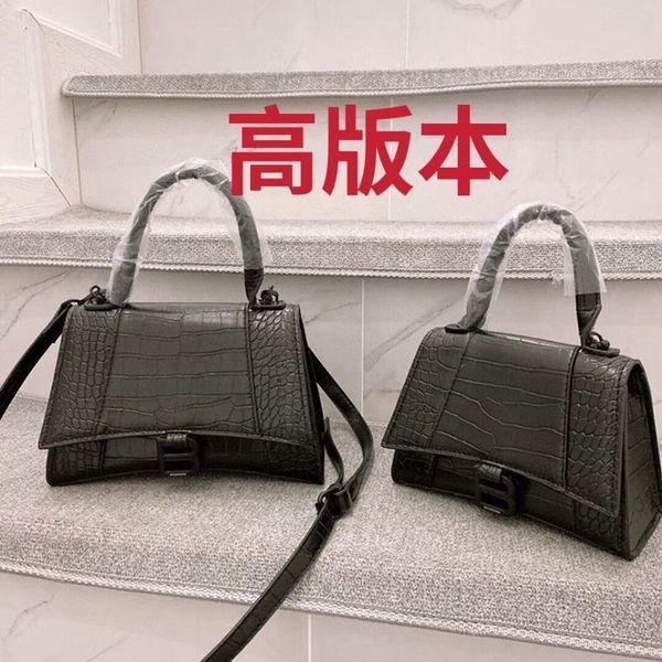 

designer hourglas bags balencaigass handbags 2022 new womens crocodile calf crescent messenger hourglas portable highen