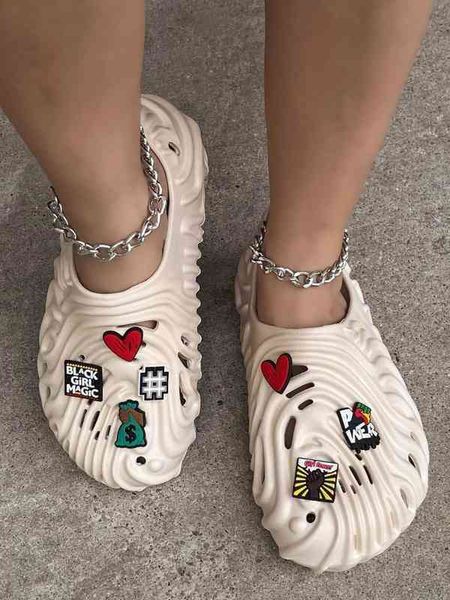 

slipper large size women's shoes summer coconut hole baotou hollowed out beach sandals slides 220801, Black