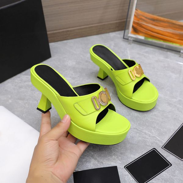 

women slippers flat leather sandals outdoor casual heeled slipper summer designer luxury fashion ladies beach flat flip flops, Black