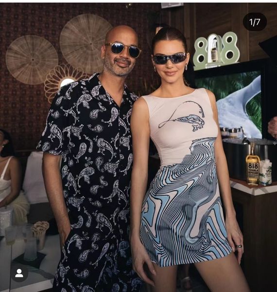

casual dresses kendall jenner same print sleeveless dress vacation white casual round neck vest short dresses summer women 220829, Black;gray