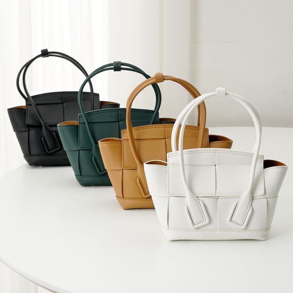 

rectangular large capacity woven bag fashion trend classic large one shoulder messenger bags shopping handbag