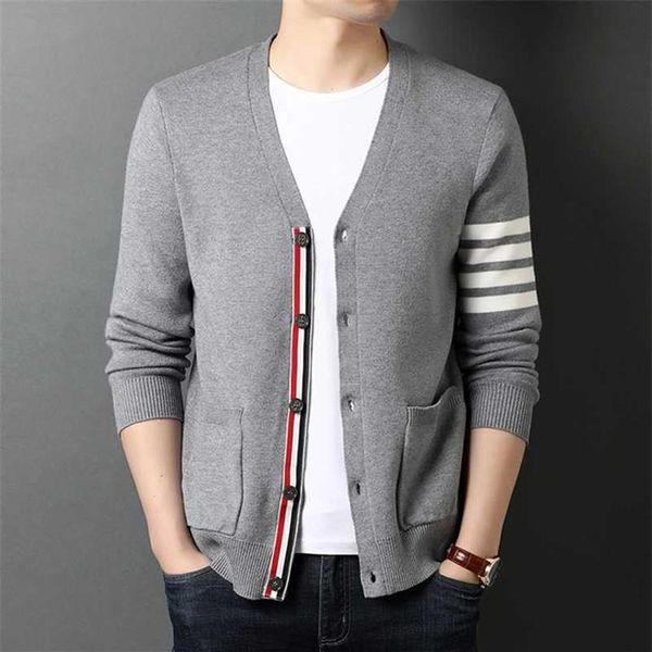 

luxury tb fashion brand thom sweaters men slim fit v-neck striped cardigans clothing striped cotton casual coat england style 211021270b, White;black