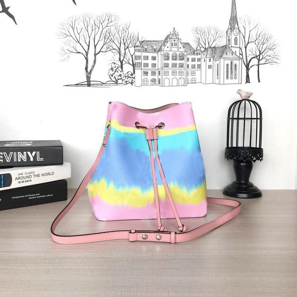 

classic lady bucket bag multi-color rendering mosaic full personality not bump