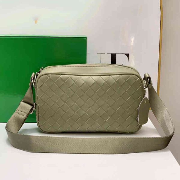 

shoulder bags satchel designer large capacity weav designer camera women men leather crossbody lady underarm shopping handbags 220829