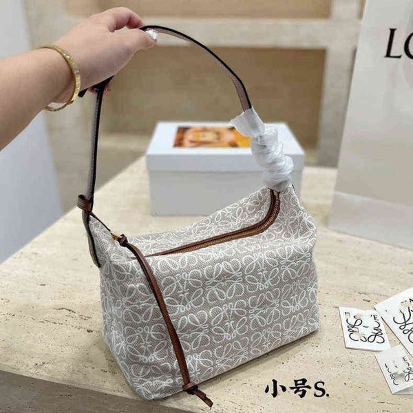 

designer handbag women loewss's bags 2022 autumn product lunch retro trend big