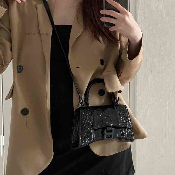 

designer evening bag hobo wrist messenger balencaigaas hourgalss fashion alligator hourglass summer versatile handbag shoulder mess 2391
