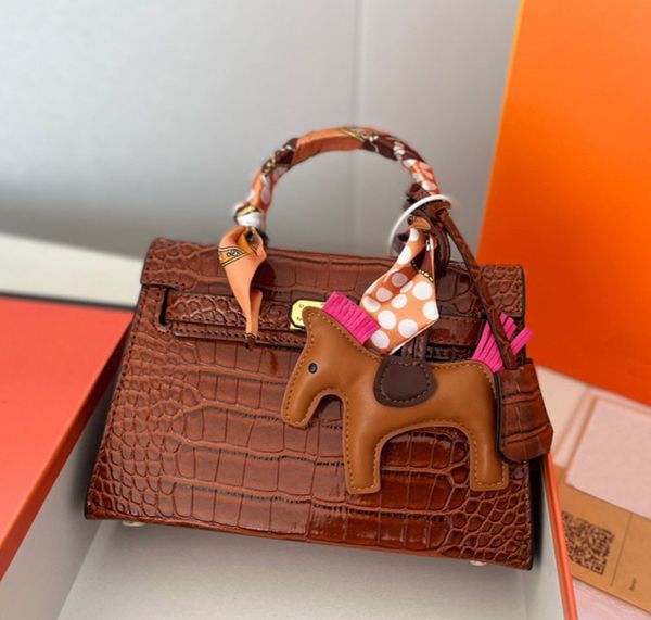 

2023 new style womens single shoulder bags designer totes bag fashion matching silk scarf pendant three piece set large capacity handbags