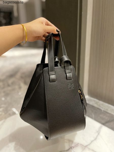 

cowhide woman totes bags shoulder designer capacity bag 2022 loews single fashion unique hammocks large iqyu