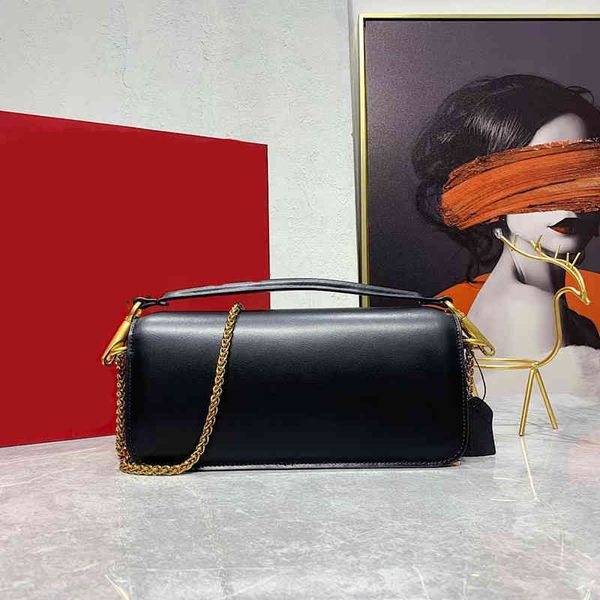 

leather metal chain shoulder bag classic sophisticated versatile ladies hand messenger bag 220831