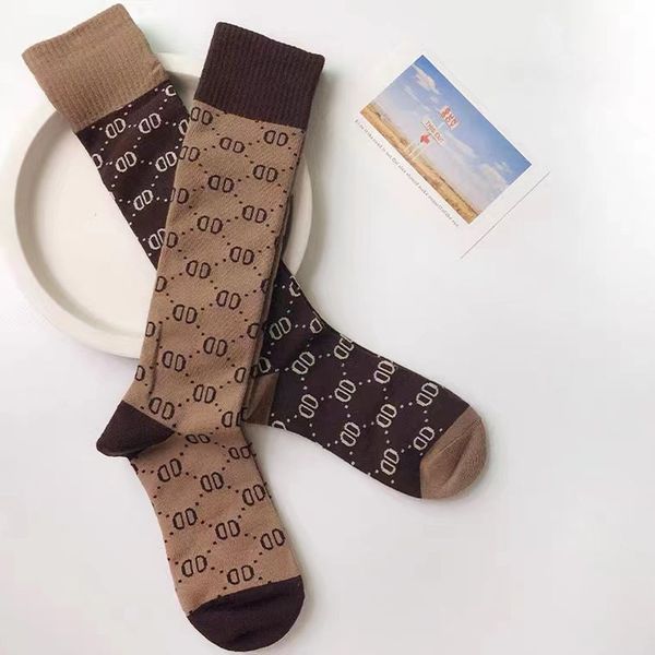 

black white socks designers mens chaussette fall winter long comfortable cute sock mujer streetwear