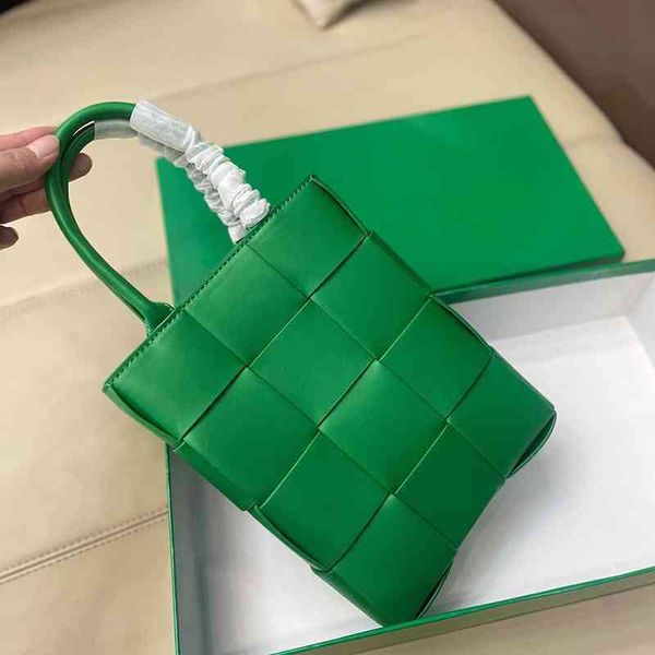 

designer luxury womens bags bottegas handbag fashion shoulder dupes nylon venetas large capacity totes leather crossbody bag versatile mini