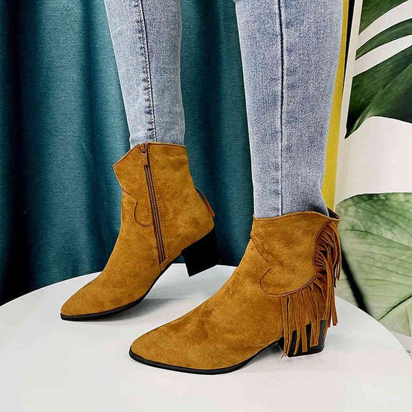 

casual shoes large 2022 autumn and winter new casual suede pointed women's fashion short leather boots, Black