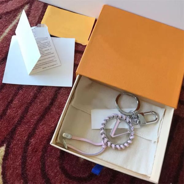 

designer gold keychain letter fashion silver keychains metal keychain womens bag keyring charm pendant auto parts 2208315d