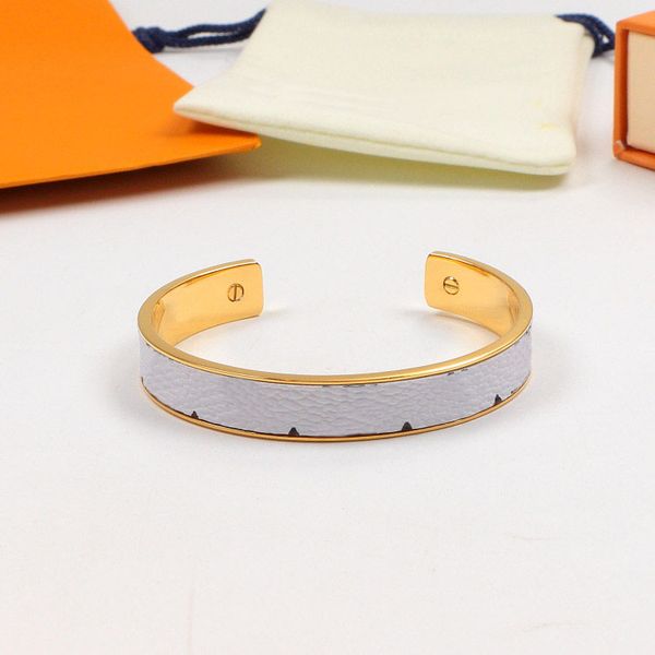 

designer gold cuff bracelet woman manwith logo brand luxury jewelry leather bracelet with metal lock head charm bracelets high-end fashion c, Black