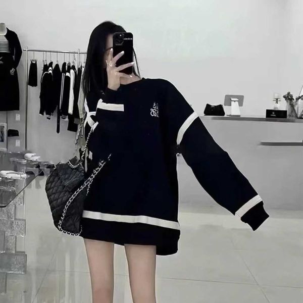 

new designer loew's sweatshirts luxury hoodies family 22 autumn and winter style embroidery weave stripe loose sweater feel black round
