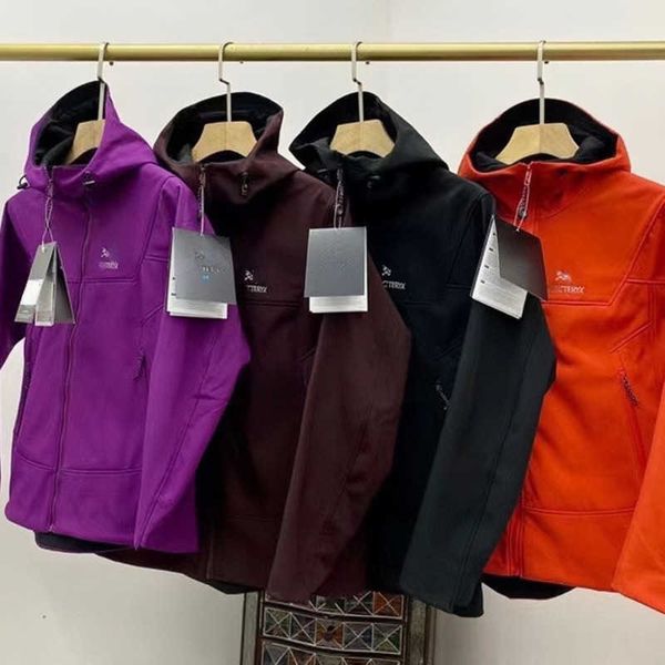 

soft shell assault jacket designer jackets men women windproof waterproof warm parka coat arc fashion cardigan hoodie, Black;brown