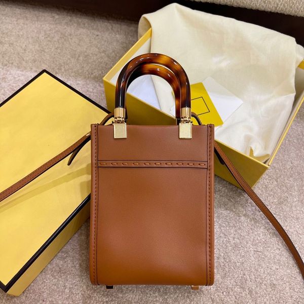 

fashion leather tote brown messenger bag european and american retro designer portable shoulder bag