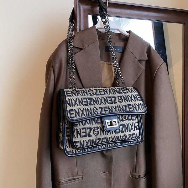 

design bag factory wholesale and retail small bag underarm women's autumn 2023 new fashion chain one shoulder crossbody square
