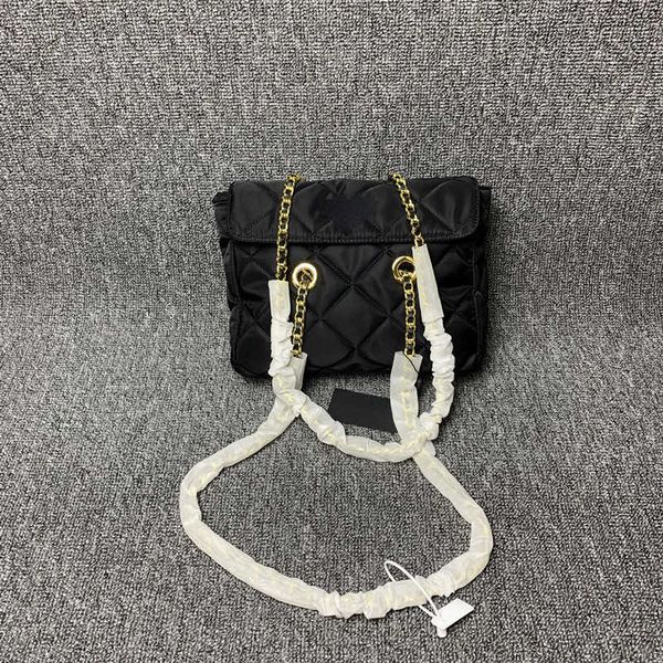 

2022 new p parachute zhonggu vintage large capacity tote female lingge chain messenger shoulder bag