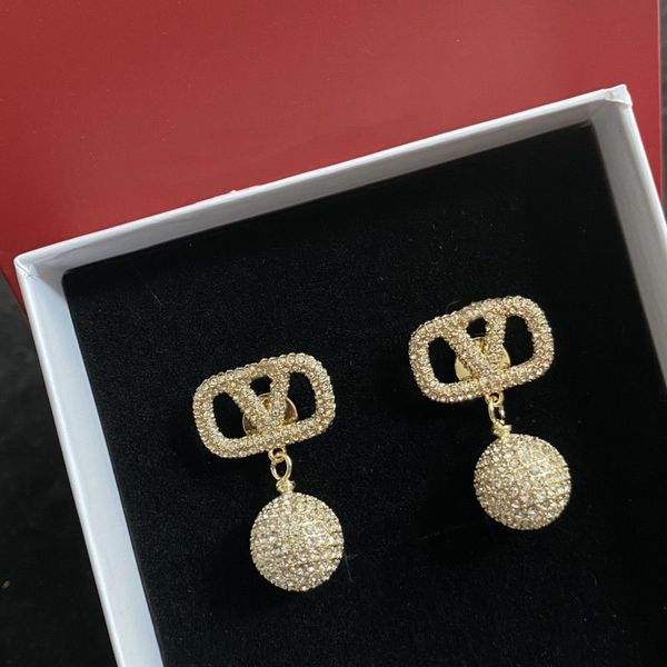 

stud earrings designer stud luxury gold heart shape pearl crystal double v letter 925s silver jewelry classic 89494, Golden;silver