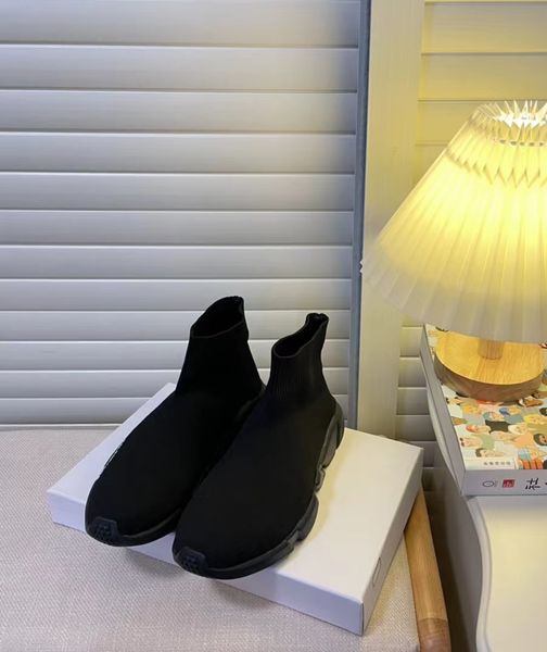 

breathable elastic snow boots for lovers casual sneakers with socks and shoes