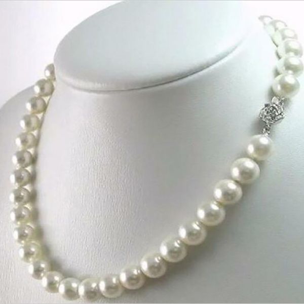

genuine natural 10-11mm white akoya cultured pearl necklace 18", Silver