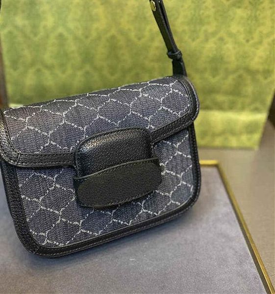

Classic Crossbody Bags Hight Quailty Woman Letter Handbag Color Splicing Metal Fashion Shopping Mini Falp 15cm Single Shoulder Bag, Black