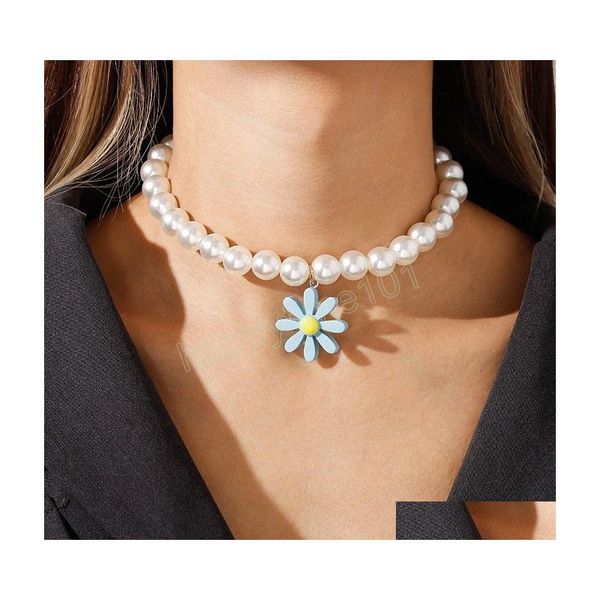 

chokers korean chic white simated pearl beads choker fashion acrylic flower pendant necklace women party jewelry drop delivery neckl dhdbq, Golden;silver