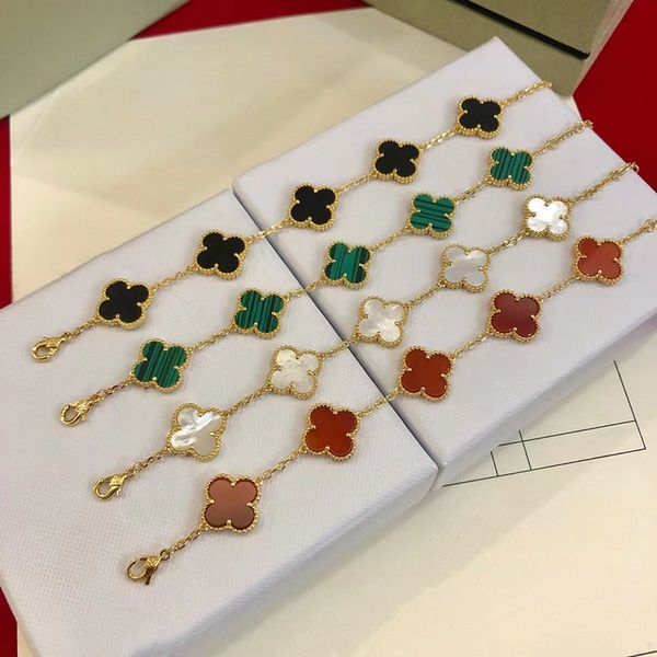 

2022 luxury clover designer charm bracelets for girls women 18k gold silver black white red green brand mother of pearl love bracelet weddin, Golden;silver