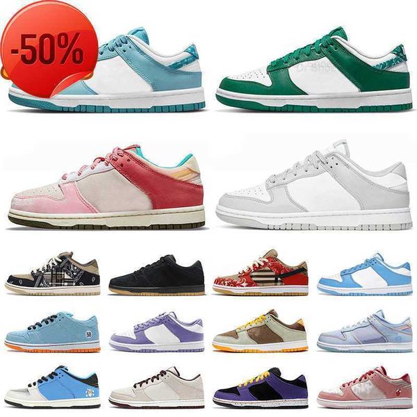 

mens womens sb dunks low running shoes 2022 ceramic acg terra fog black fog cool grey green paisley suede strawberry milk