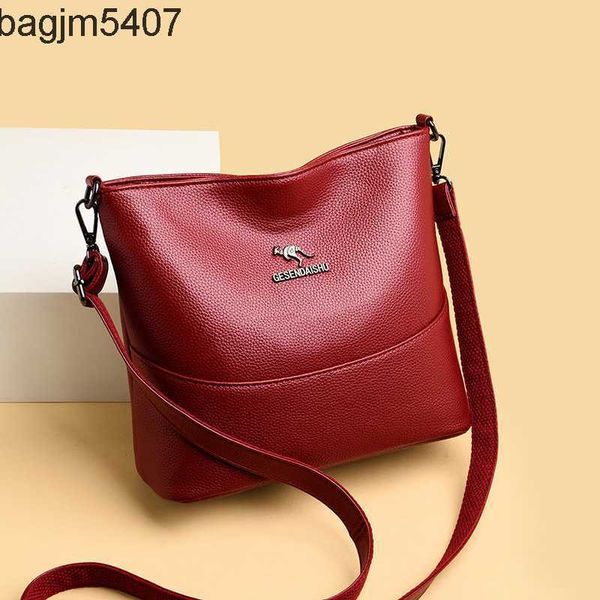 

hand bag 80% of the stores are wholesale and retail kangaroo new one shoulder crossbody bag women's wide belt bucket simple korean fash