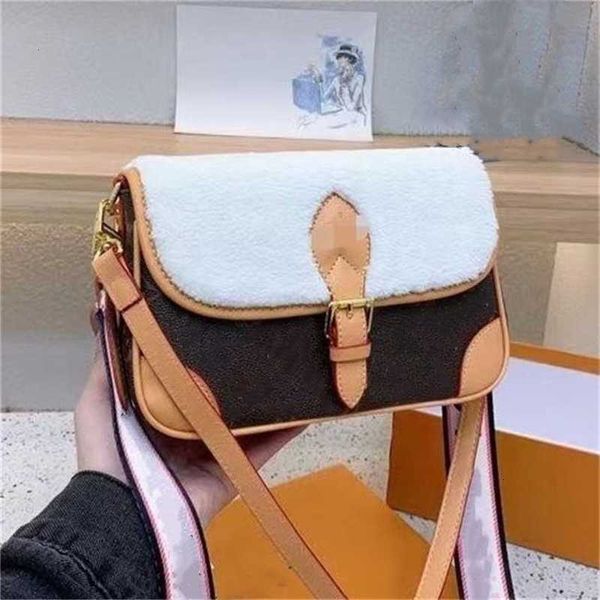 

luxury handbags designers evening clutches cross shoulder bag wallet new type fluffy body changing staff bag with high beautysize 24 17cm pu